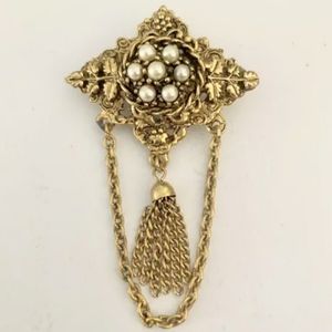 Baroque 80's Bar Pin w/ Pearls & Cascading Chains